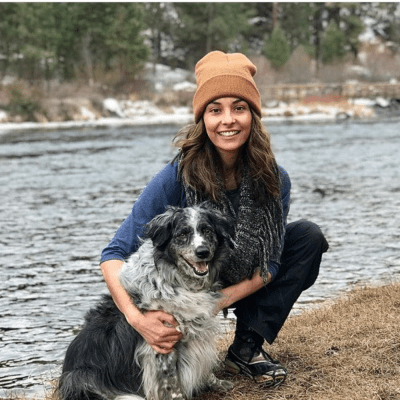 4 Ways to Stay Connected to Family While Traveling